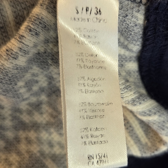 PJ Salvage Navy and White Patterned Top With Geometeic Pattern Size Small - Picture 5 of 6